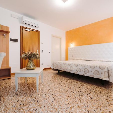 Hotel Roma Читтаделла Экстерьер фото