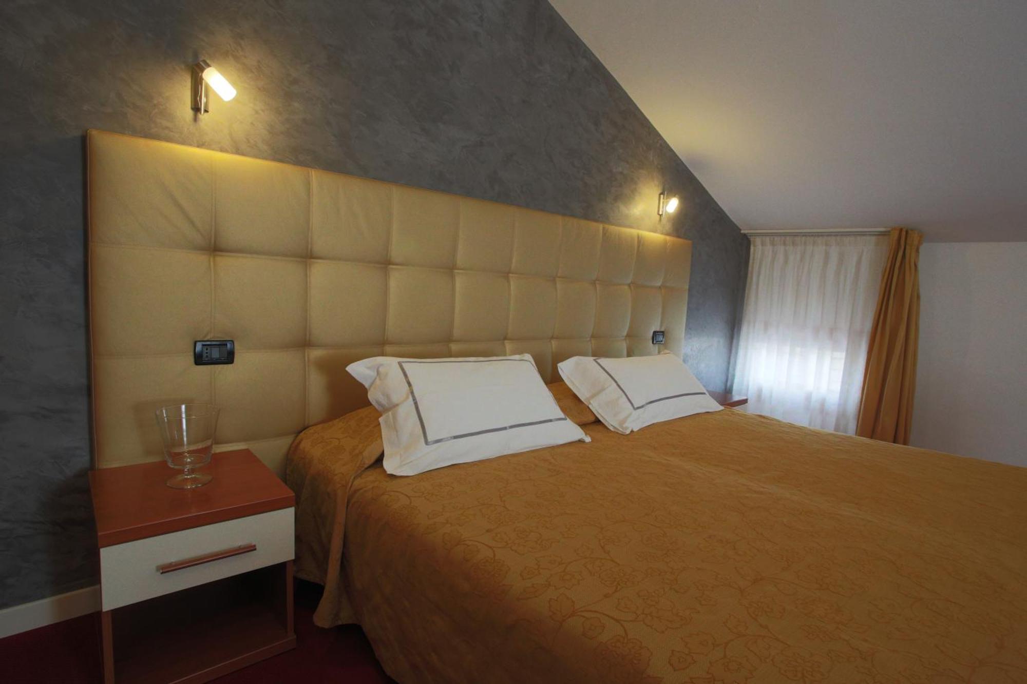 Hotel Roma Читтаделла Экстерьер фото