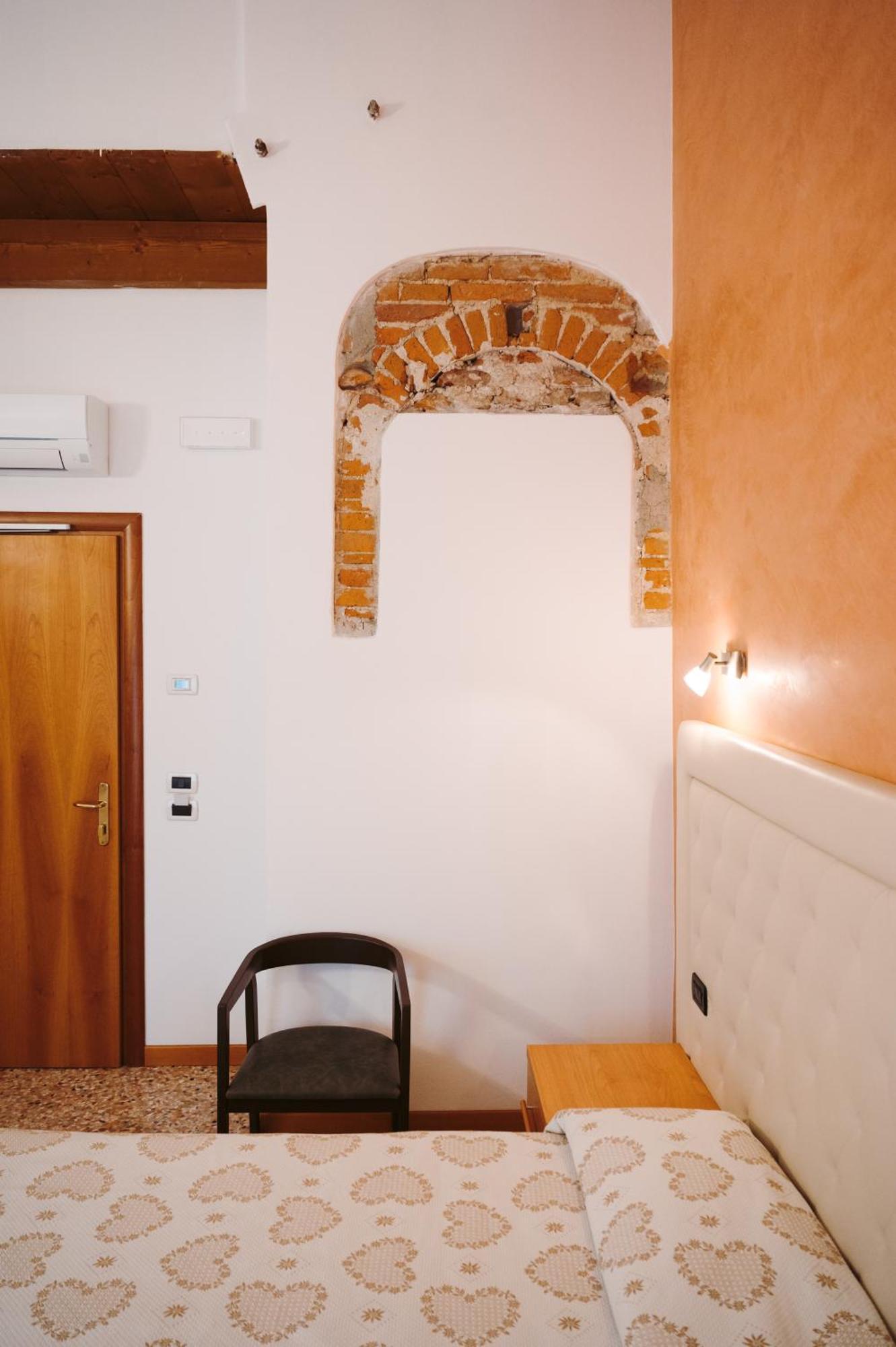 Hotel Roma Читтаделла Экстерьер фото