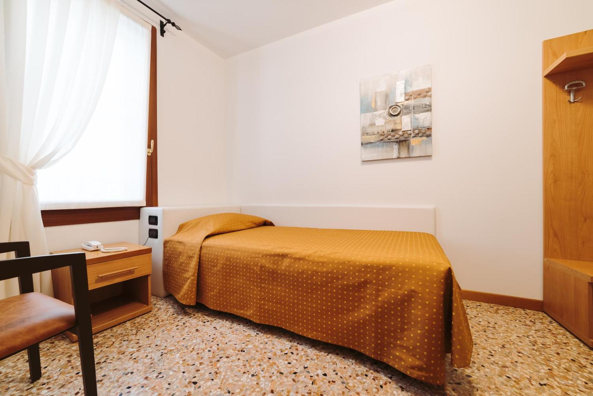 Hotel Roma Читтаделла Экстерьер фото